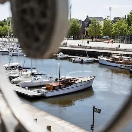 דירה Vue Imprenable Sur Le Port, Et Clair!